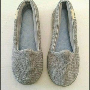 DearFoams Gray Soft Fabric Foam Footbed Thermal Slippers 7/8